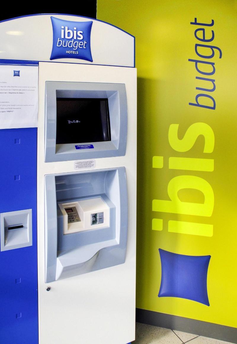Ibis Budget Senlis Bagian luar foto