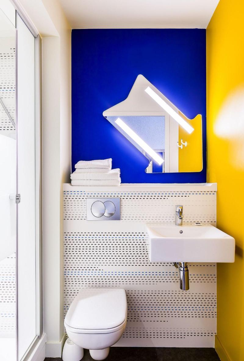 Ibis Budget Senlis Bagian luar foto