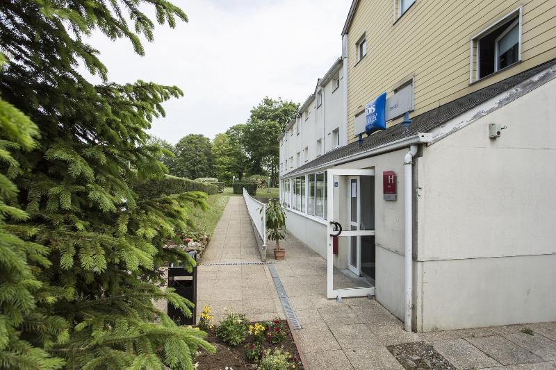Ibis Budget Senlis Bagian luar foto