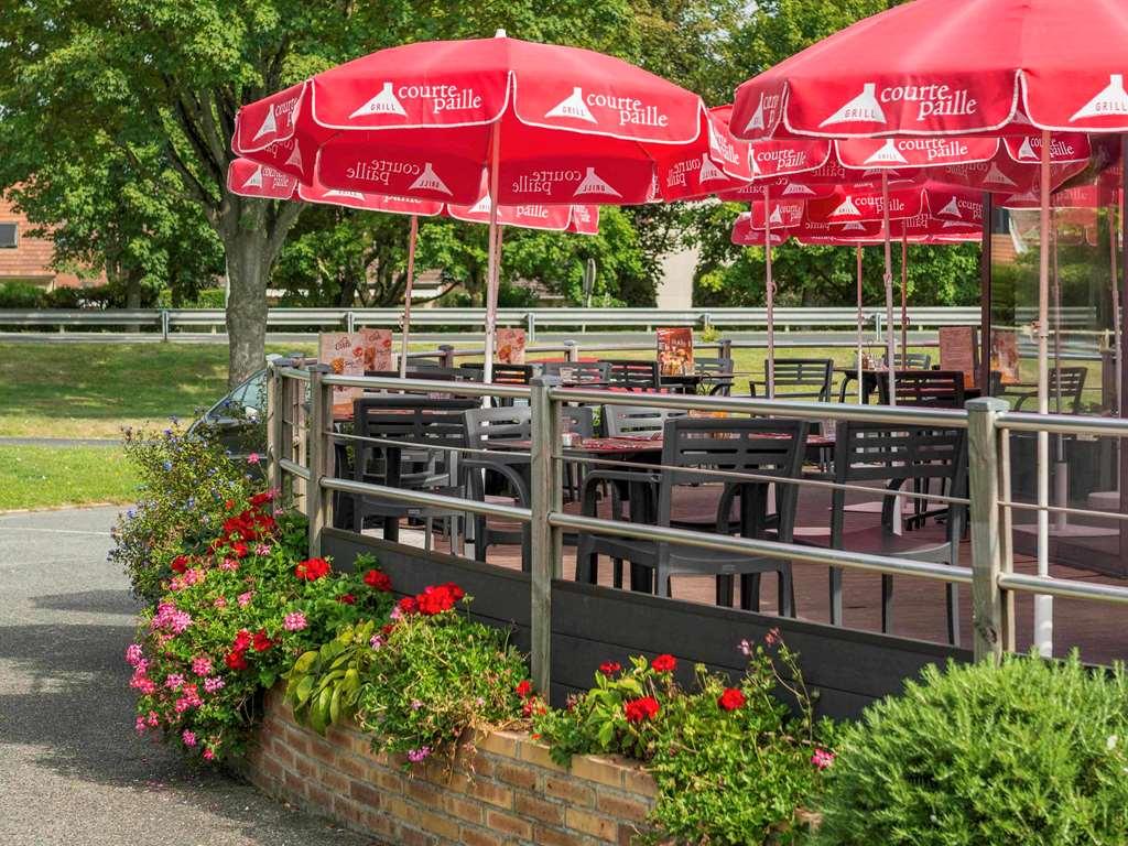 Ibis Budget Senlis Restoran foto