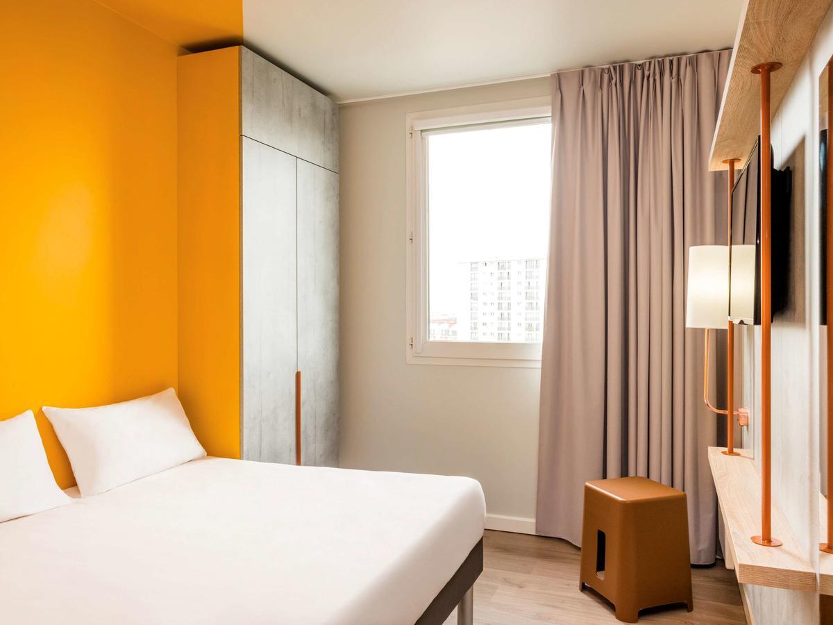 Ibis Budget Senlis Bagian luar foto